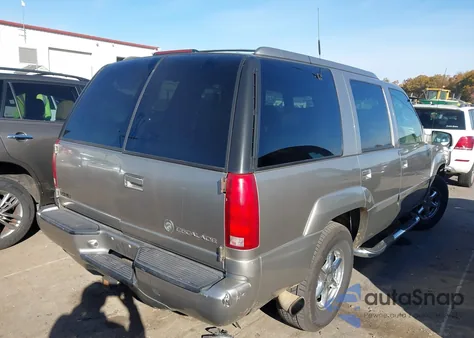 2000 Cadillac Escalade Standard from USA, damaged, VIN 1GYEK13R6YR118880